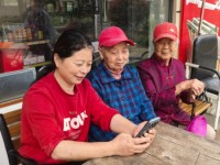 王仪兰：方寸小店 盛满邻里人间温情